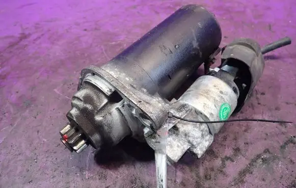 Skoda Octavia Mk2 (1Z) Starter motor 