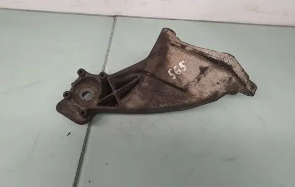 BMW X5 E70 Engine mounting bracket 6780148 22116780148 22116882036
