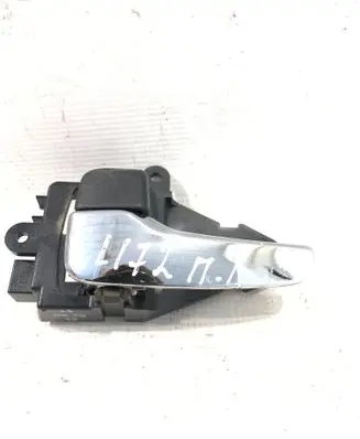 Mitsubishi Outlander Front door interior handle