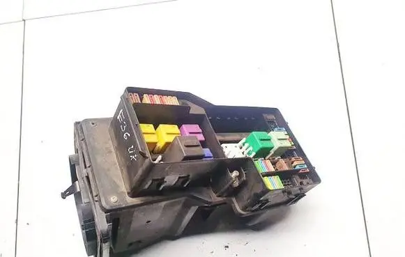 BMW 3 E36 Fuse box set 07367057v 1388533