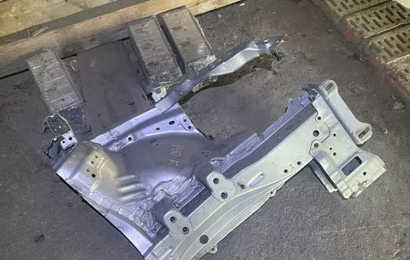Toyota Prius (XW30) Front side member 