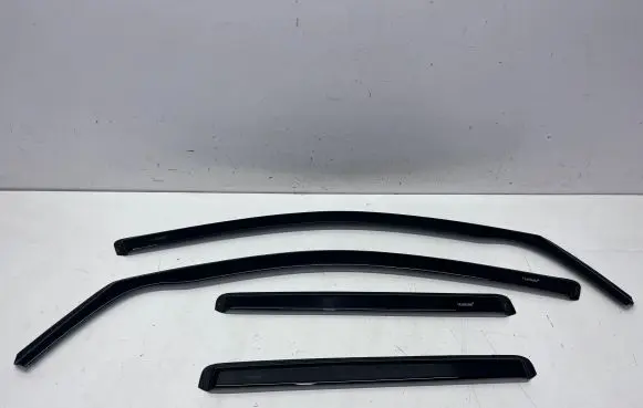 Volkswagen Tiguan Front door wind deflector 