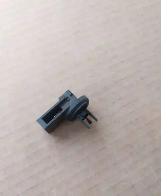 Audi A4 S4 B5 8D Interior temperature sensor 1H0907543A PA6GF30
