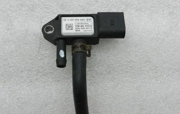 Volkswagen Golf VI Exhaust gas pressure sensor 059906051C 059906051