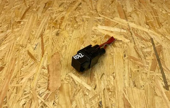 Mini Cooper F57 Coolant fan relay 9207913