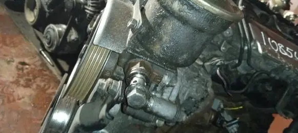 Toyota Avensis Verso Power steering pump