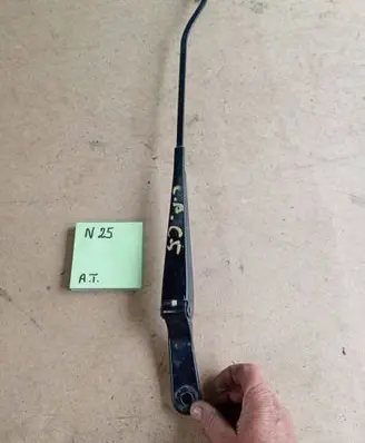 Citroen C5 Front wiper blade arm 6453685356