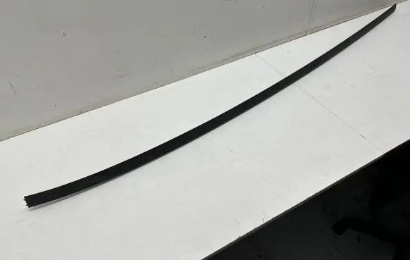 Roof trim bar molding cover
