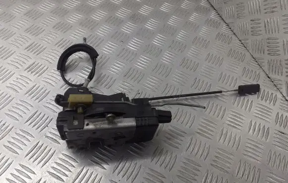 Opel Signum Front door lock FB24447340