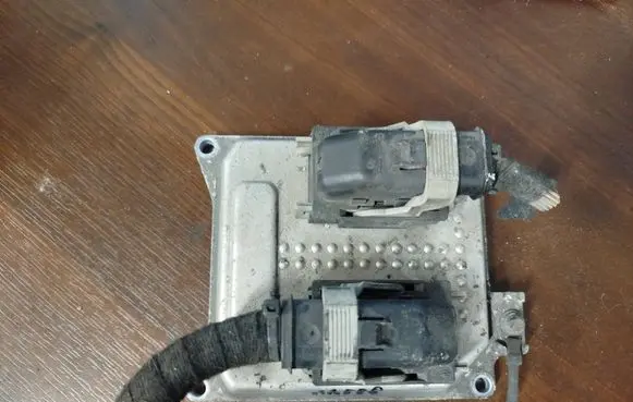 Opel Astra J Engine control unit/module 55568735