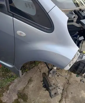 Citroen C-Zero Fender