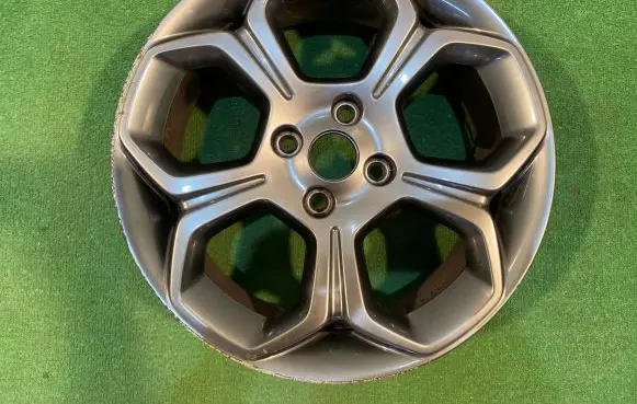Ford Ecosport R17 alloy rim 
