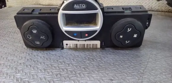 Renault Clio III Climate control unit 8200296683