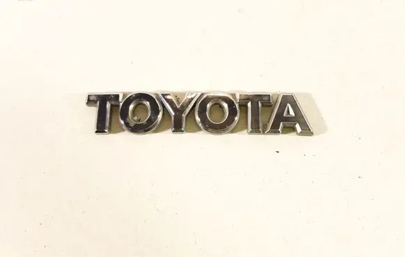 Toyota Yaris Fender model badge letters 