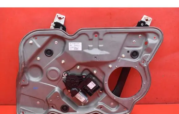 Skoda Octavia Mk2 (1Z) Front door window regulator with motor 1Z1837656B