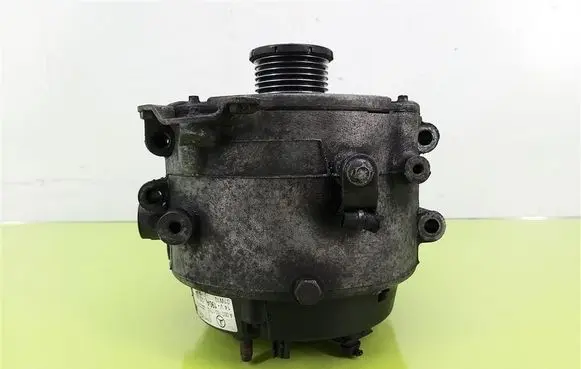 Mercedes-Benz C W203 Generator/alternator A0001501750