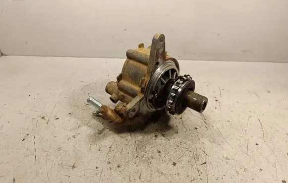 Nissan Navara D40 Vacuum pump