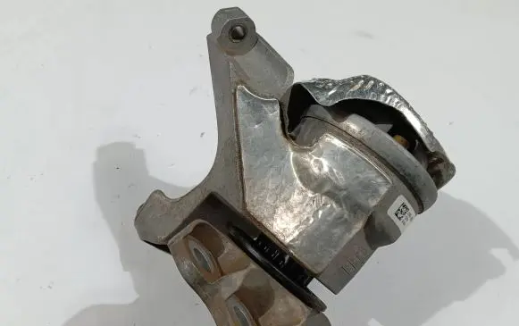 Ford Explorer VI Engine mount vacuum valve L1M3-6C010-AG