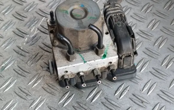 Nissan Qashqai ABS Pump 476604EA1E 269620 14093020