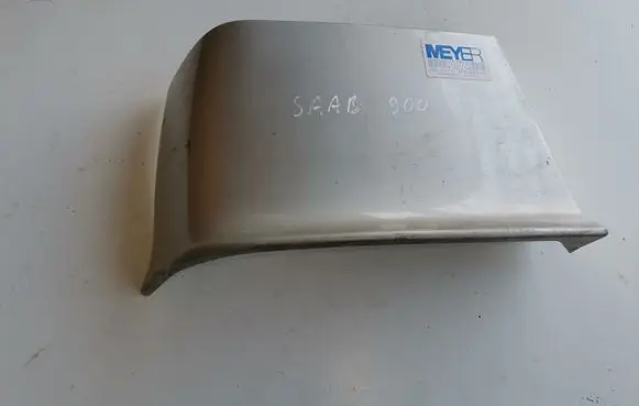 Saab 900 Rear/tail light trim molding 4332912