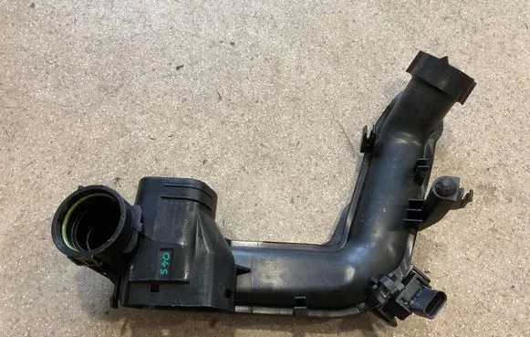 Audi A1 Intercooler hose/pipe 04C145673B