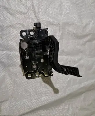 Engine bonnet/hood lock/catch