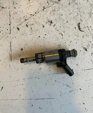 Audi A4 S4 B8 8K Fuel injector 06H906036N