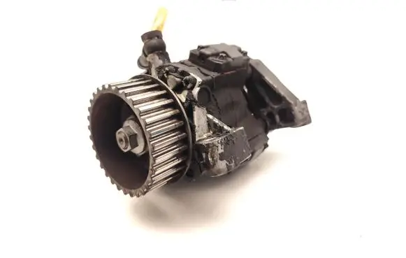 Renault Scenic III - Grand scenic III Fuel injection high pressure pump 8200821184 5WS40153
