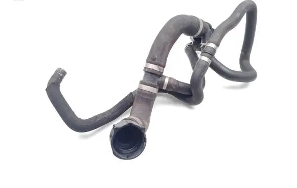 Engine coolant pipe/hose
