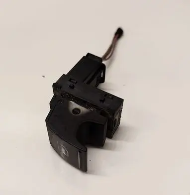 Volkswagen Golf V Electric window control switch 7L6959855B