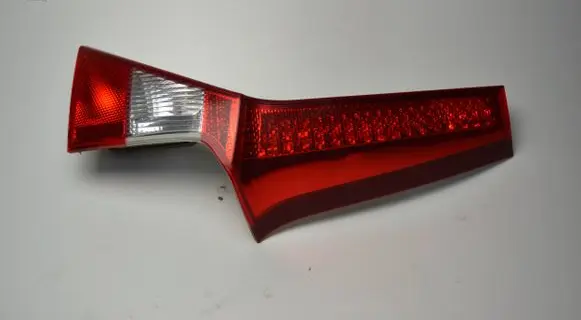 Volvo V70 Tailgate rear/tail lights 13302