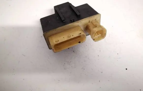 Citroen C5 Glow plug pre-heat relay 9652031180