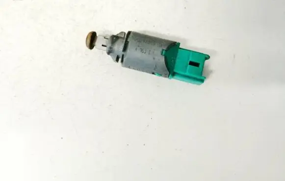 Renault Megane II Brake pedal sensor switch 8200168240b