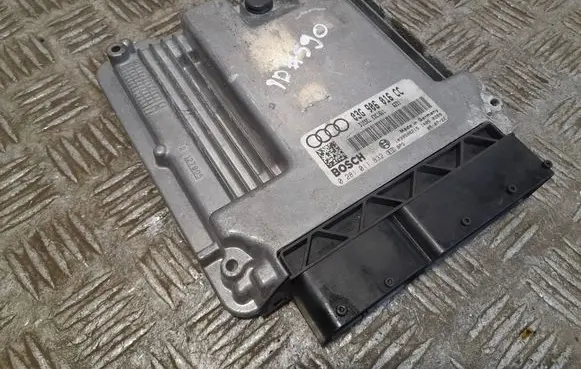 Audi A3 S3 8P Engine control unit/module 03G906016CC 0281011832 1039S06206