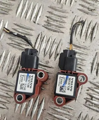 Volvo V50 Airbag deployment crash/impact sensor 30737138 MRSA5 8840A6
