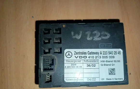 Mercedes-Benz S W220 Gateway control module A2205402545 410213005009