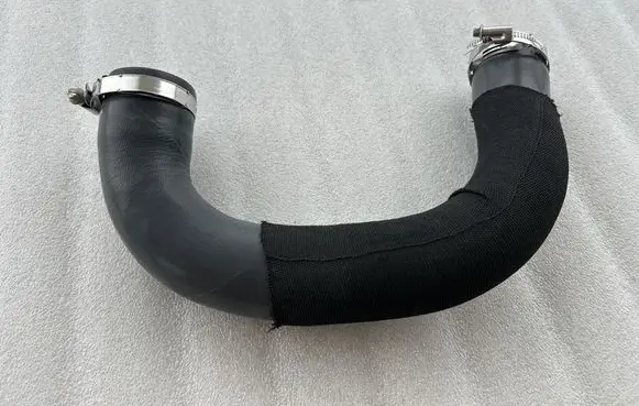 Audi Q8 Intercooler pipe mounting bracket 4M0145730AD