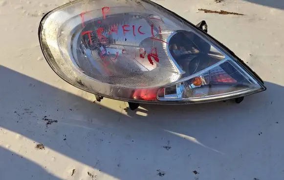 Renault Trafic II (X83) Headlight/headlamp 
