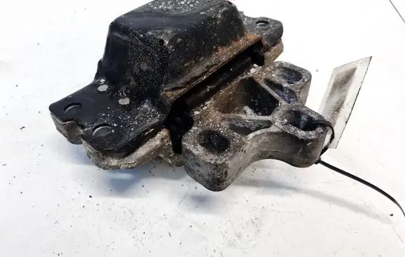 Volkswagen Touran I Engine mount bracket 
