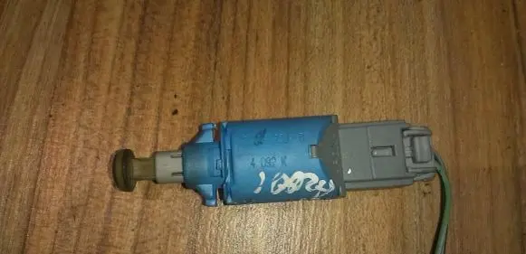 Clutch pedal sensor