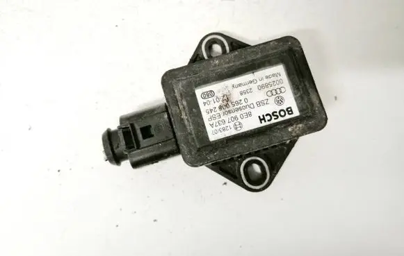 Volkswagen PASSAT B5.5 ESP acceleration yaw rate sensor 8e0907637a 0265005245