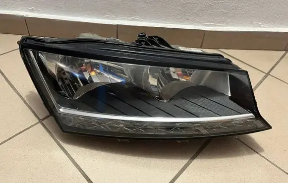 Skoda Fabia Mk3 (NJ) Headlight/headlamp 6V1941016D