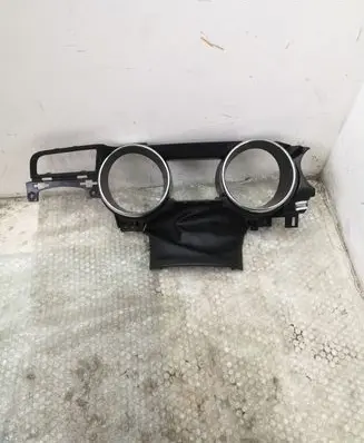 Ford Mustang VI Dashboard trim FR3B63044D70