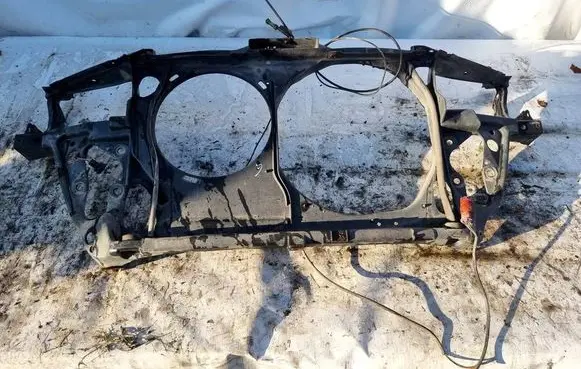 Volkswagen PASSAT B5 Radiator support slam panel 3B0805594