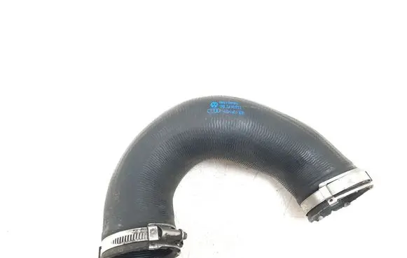 Audi Q7 4L Intercooler hose/pipe 7L6145972E