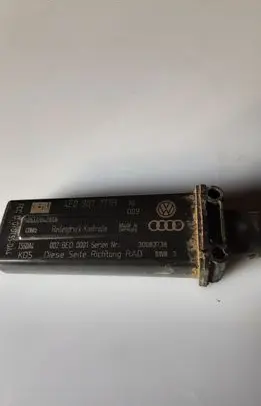 Audi A8 S8 D3 4E Tire pressure sensor 4E0907277B