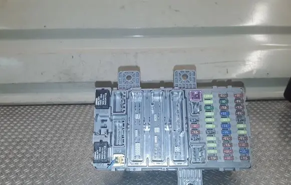 Honda Civic Fuse module Smgg312