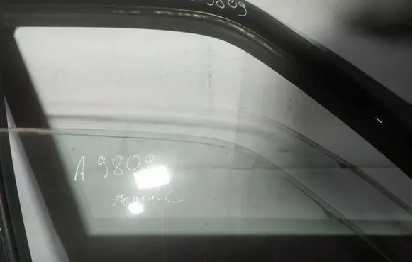 Ford Maverick Front door window glass four-door as2