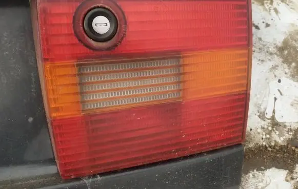 Volkswagen PASSAT B4 Tailgate rear/tail lights
