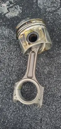 Renault Trafic III (X82) Piston 